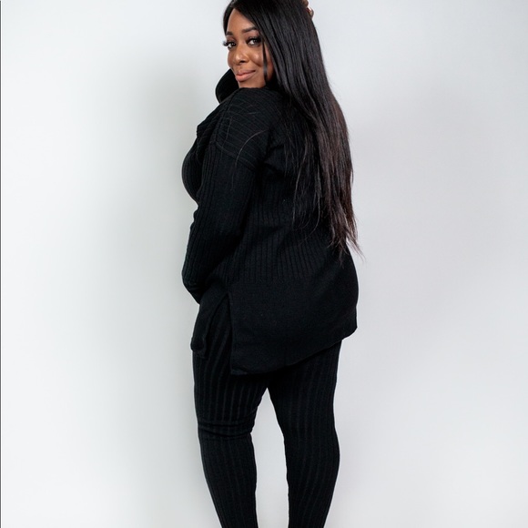 Plus Size ‘Delphine’ Rib Knit Leggings - Picture 2 of 5